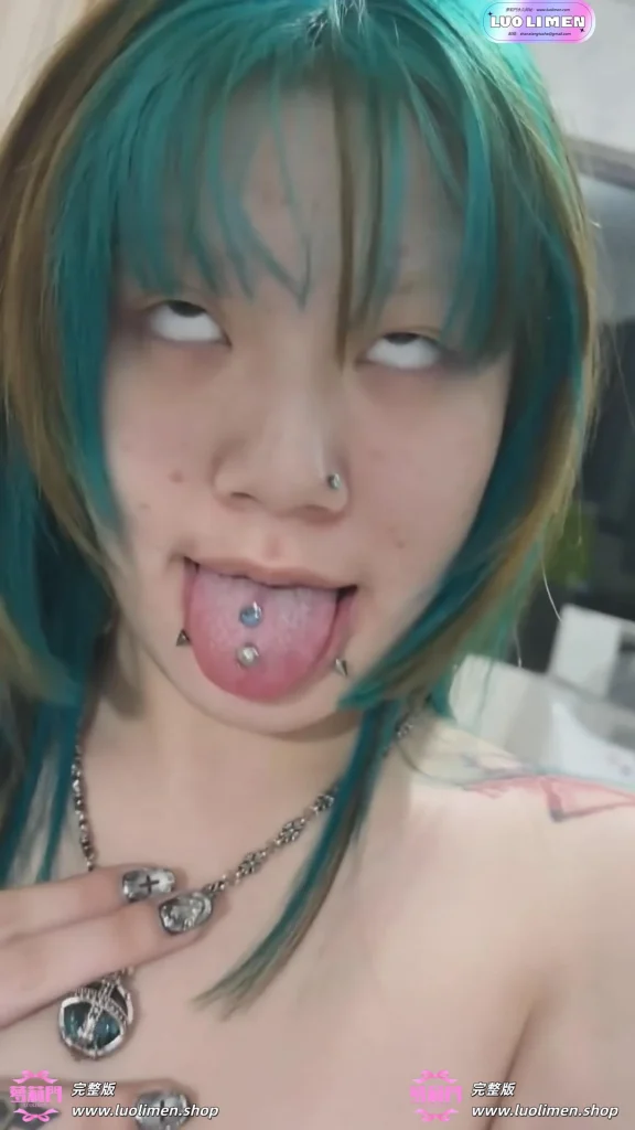 图片[8]-阿黑颜精神小妹【白龙】SVIP福利 阴钉乳环叛逆小母狗-萝莉门 LUOLIMEN