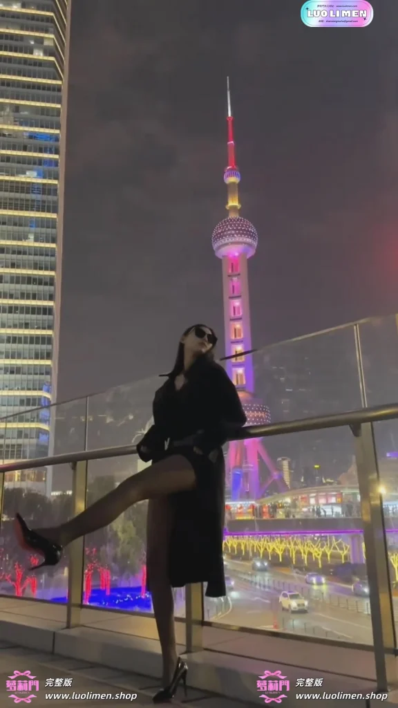 图片[3]-牛B大神酒店约炮丝袜女神 踩头压操穷人女神富人精盆-萝莉门 LUOLIMEN