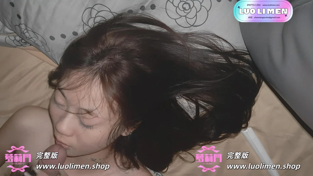 图片[7]-高颜值美眉露脸性爱自拍 被男友疯狂调教深喉 渔网情趣制服-萝莉门 LUOLIMEN