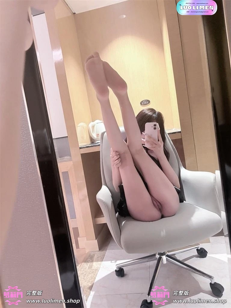 图片[4]-奈奈@Ynainaii 新作 双马尾白虎萝莉福利姬福利自慰订阅-萝莉门 LUOLIMEN